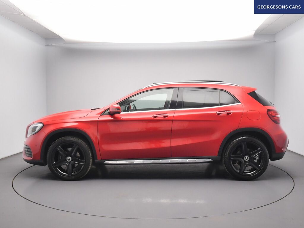 Mercedes-Benz GLA Class Gla220d Amg Line Premium Red #2