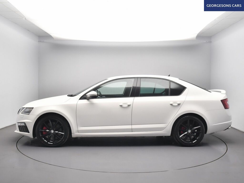 Skoda Octavia Tsi Vrs Hatchback White #2