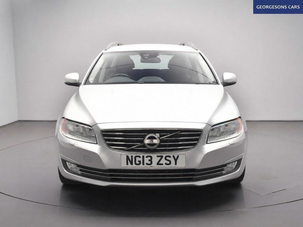 Volvo V70 D3 Se Estate Silver #2