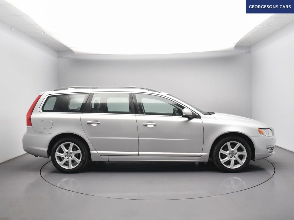 Volvo V70 D3 Se Estate Silver #6