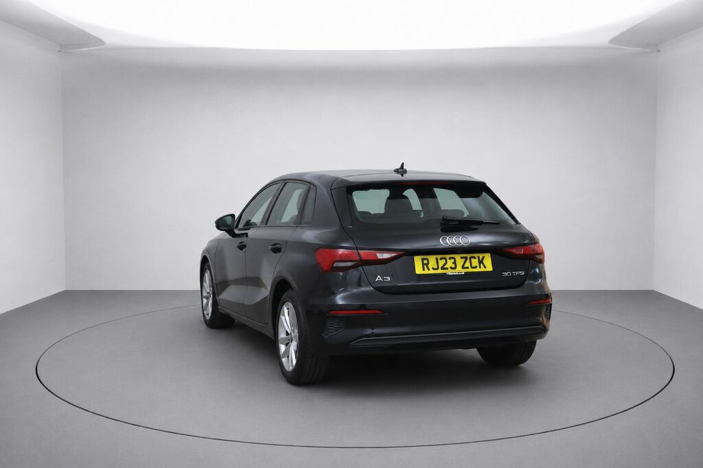 Audi A3 Tfsi 30 Technik Sportback RJ23ZCK Black #2
