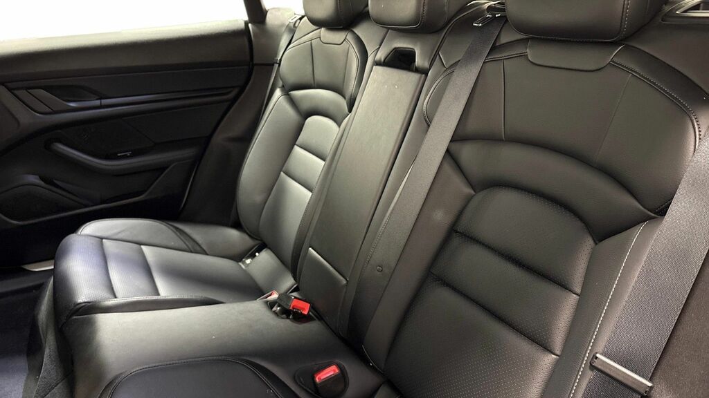 Porsche Taycan Plus 93.4Kwh 4S Saloon Grey #5