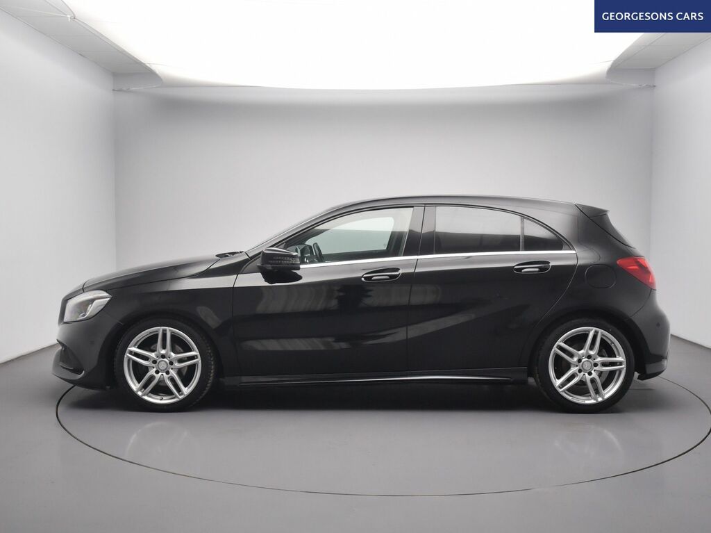 Mercedes-Benz A Class A180 Amg Line Premium Black #2