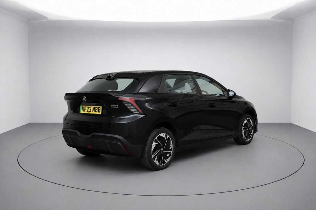 MG MG4 Se Long Range Hatchback Black #2