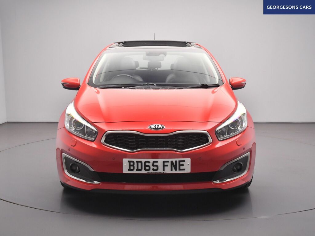 Kia Ceed Crdi 4 Tech Hatchback Red #3