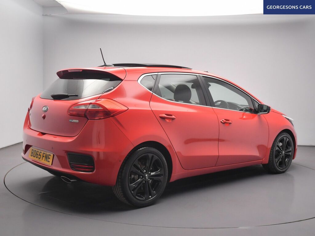 Kia Ceed Crdi 4 Tech Hatchback Red #6