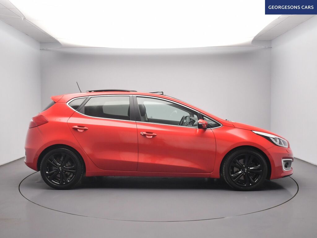 Kia Ceed Crdi 4 Tech Hatchback Red #5