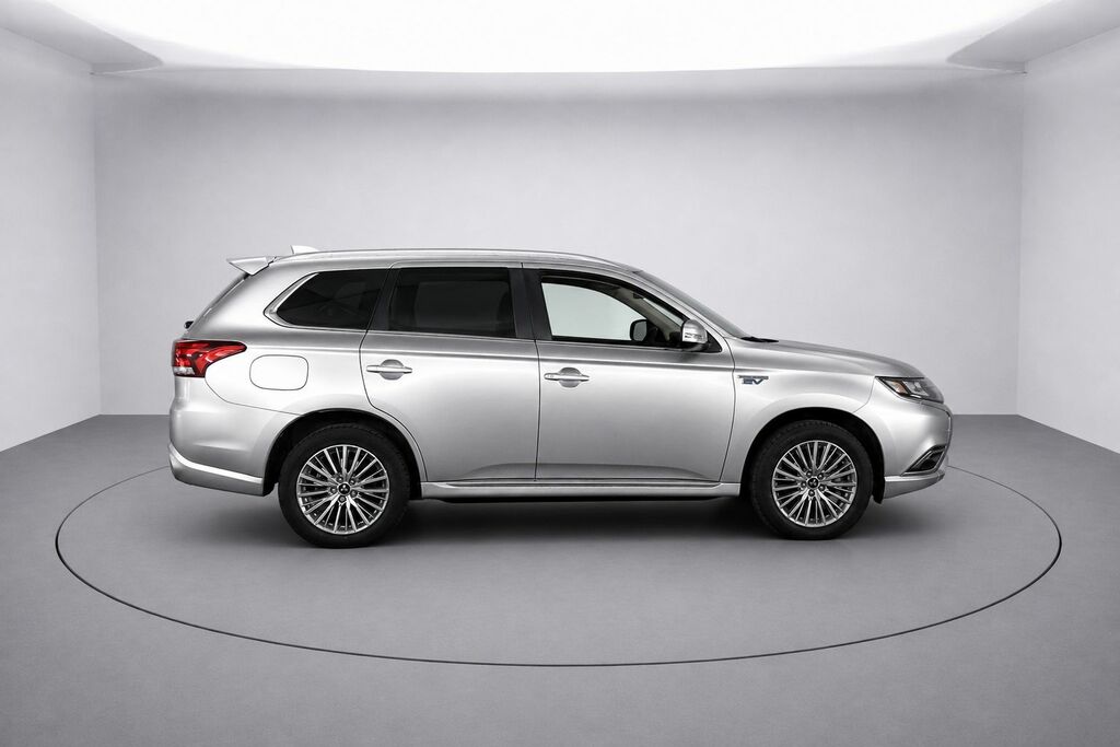 Mitsubishi Outlander Twinmotor 13.8Kwh Juro Suv Silver #2