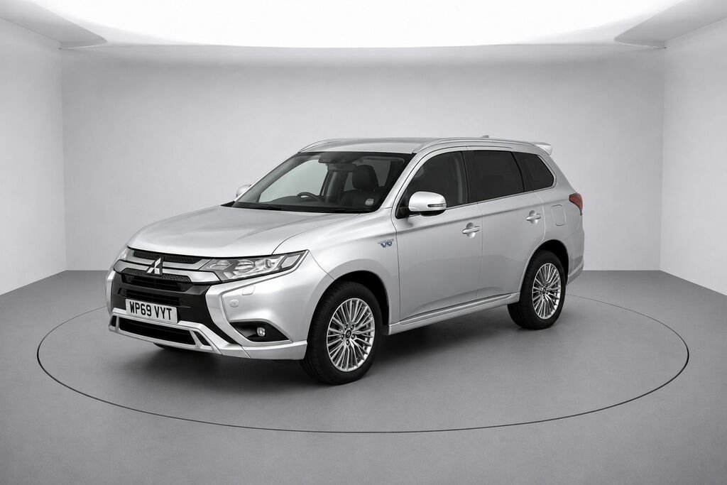 Mitsubishi Outlander Twinmotor 13.8Kwh Juro Suv Silver