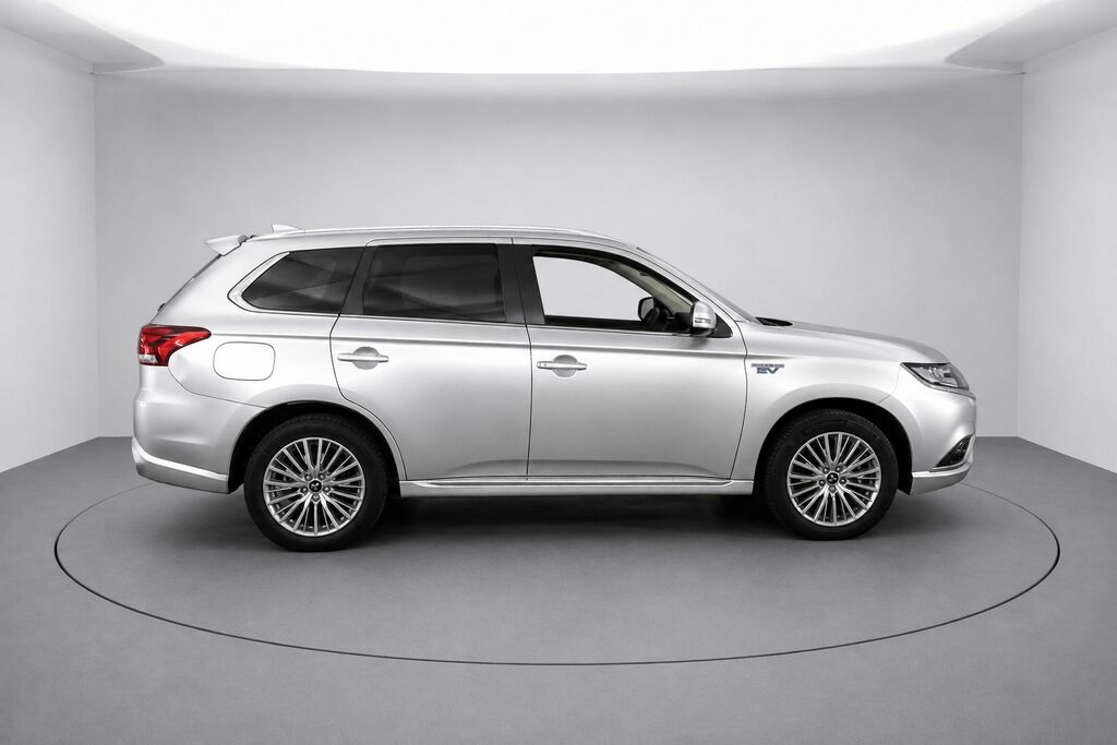 Mitsubishi Outlander Twinmotor 13.8Kwh Juro Suv Silver #2
