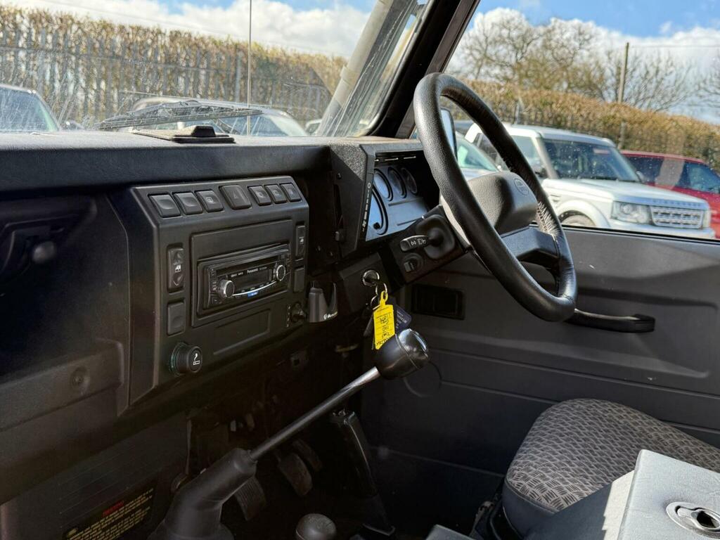 Land Rover Defender 110 2.5 Td5 Mwb White #20