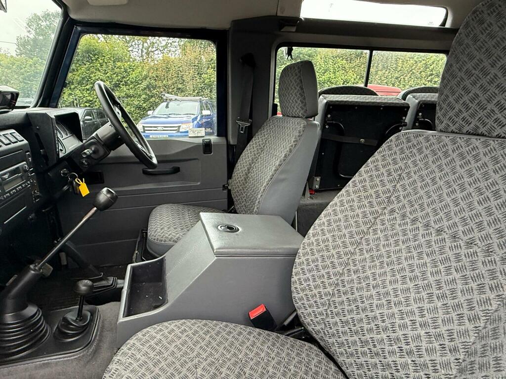 Land Rover Defender 90 90 Td5 County Hard Black #15