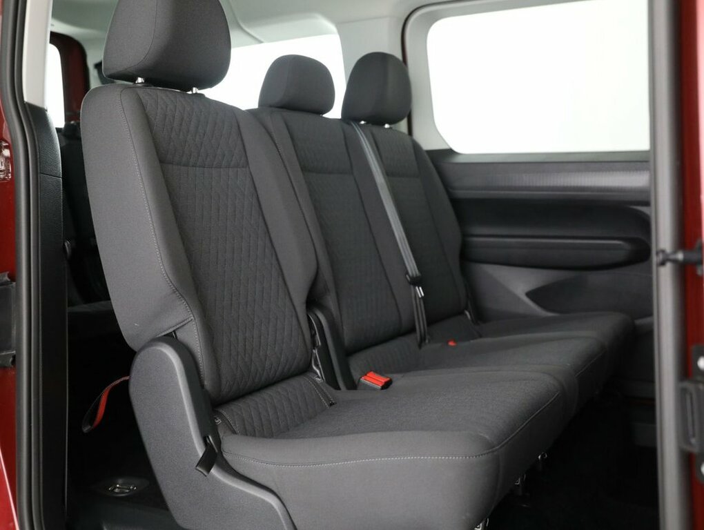 Volkswagen Caddy Maxi Life 1.5L Null Silver #36