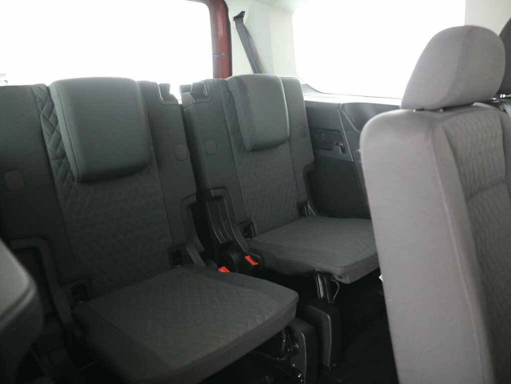 Volkswagen Caddy Maxi Life 1.5L Null Silver #37