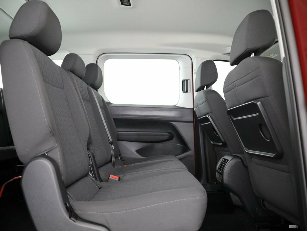 Volkswagen Caddy Maxi Life 1.5L Null Silver #31