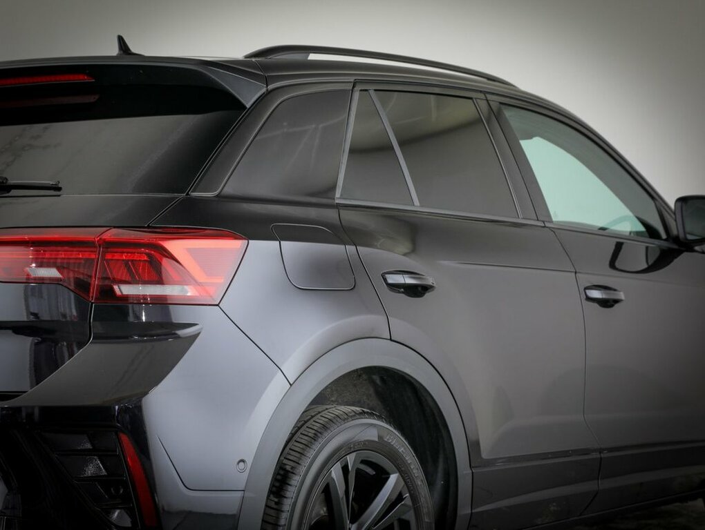 Volkswagen T-Roc 1.5L R-line YB72PPK Black #6