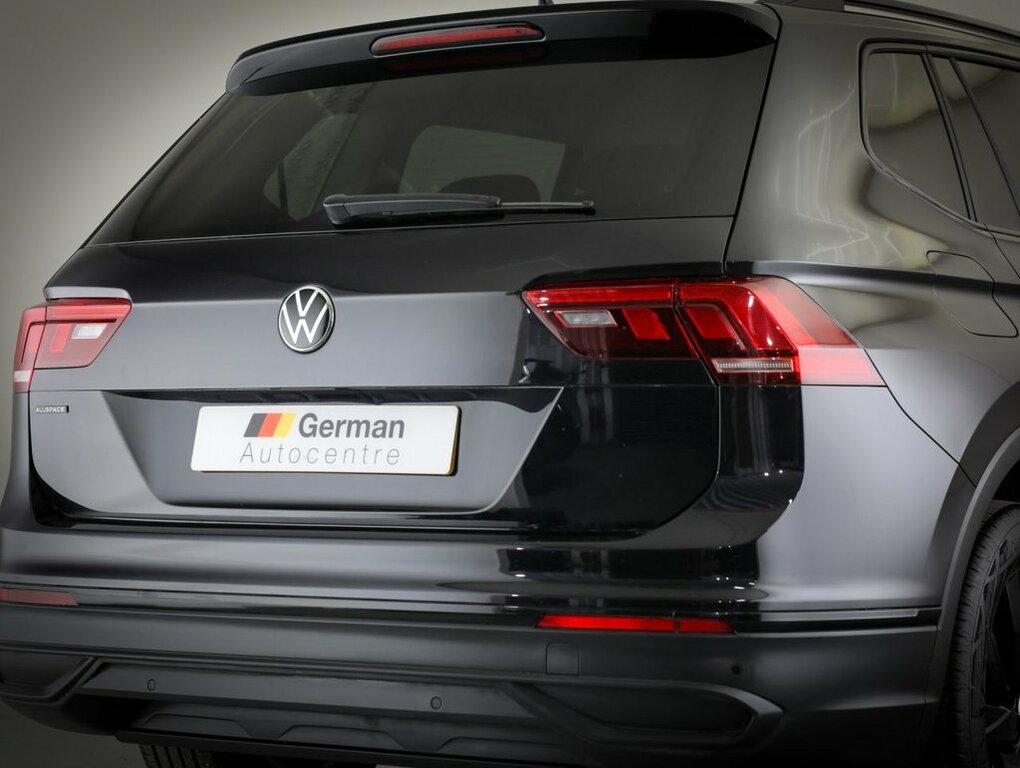 Volkswagen Tiguan Allspace 1.5L Life Black #5
