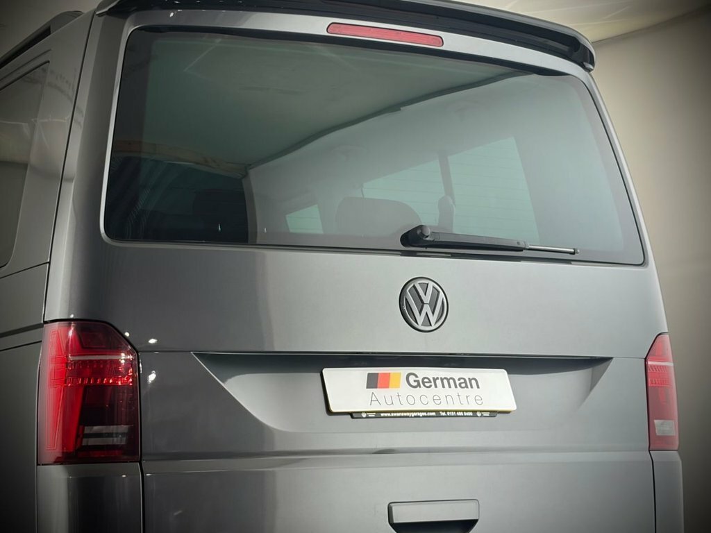 Volkswagen Transporter Shuttle Tdi Se Black #14
