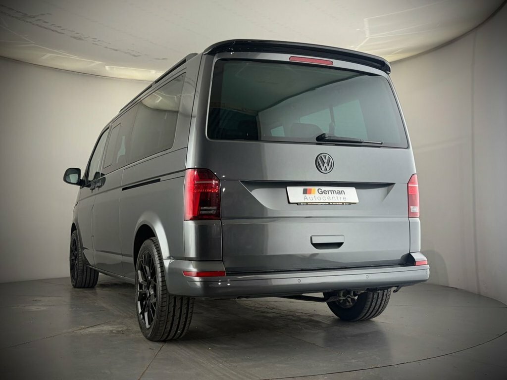 Volkswagen Transporter Shuttle Tdi Se Black #16