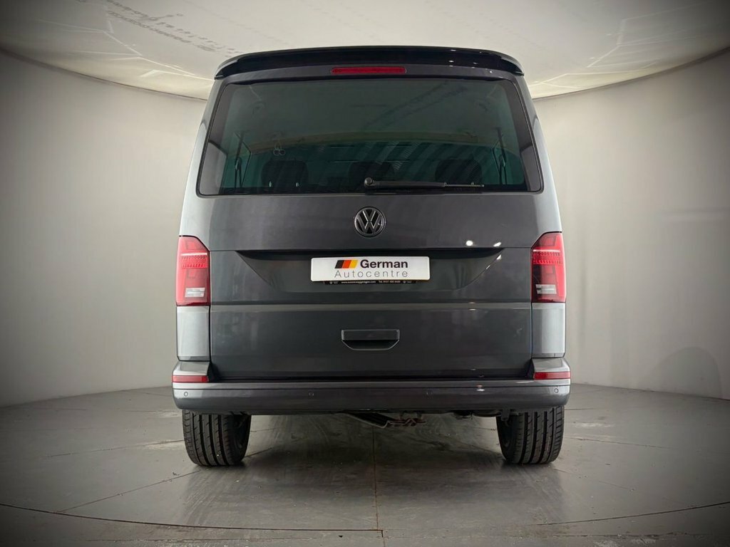 Volkswagen Transporter Shuttle Tdi Se Black #17