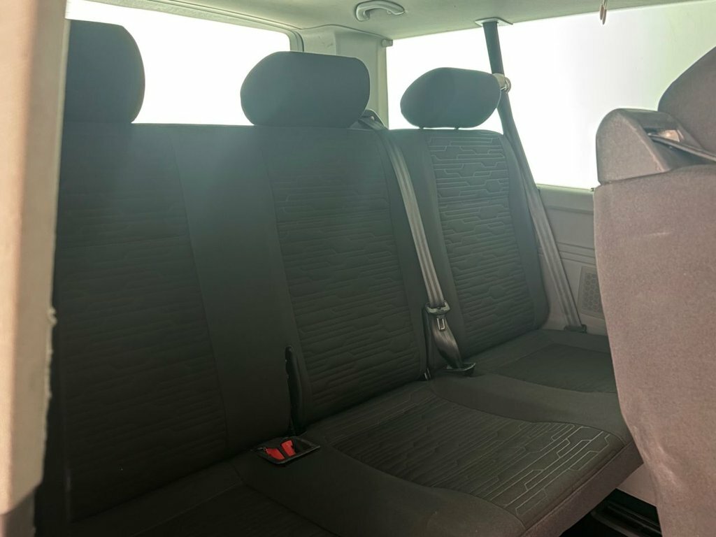 Volkswagen Transporter Shuttle Tdi Se Black #34