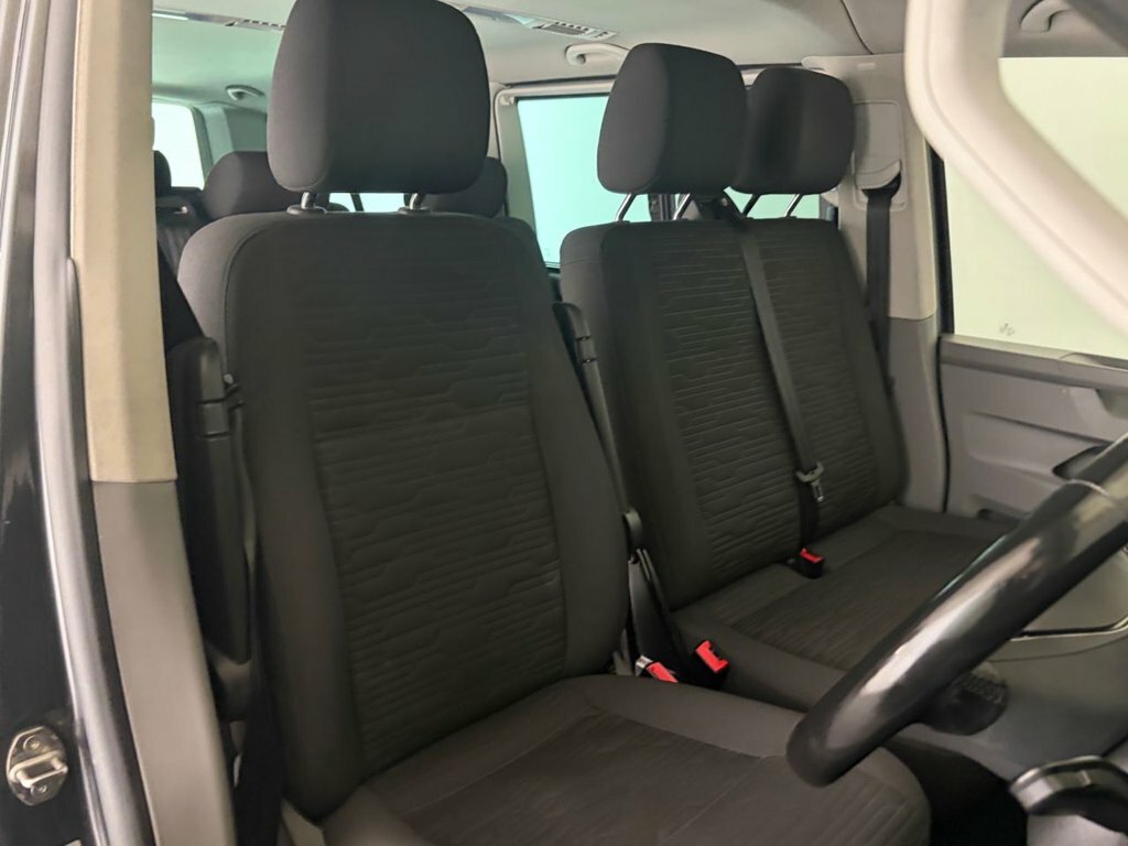 Volkswagen Transporter Shuttle Tdi Se Black #24