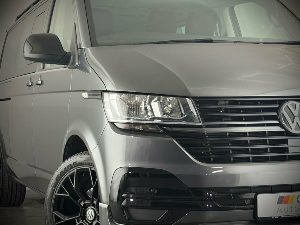 Volkswagen Transporter Shuttle Tdi Se Black #10