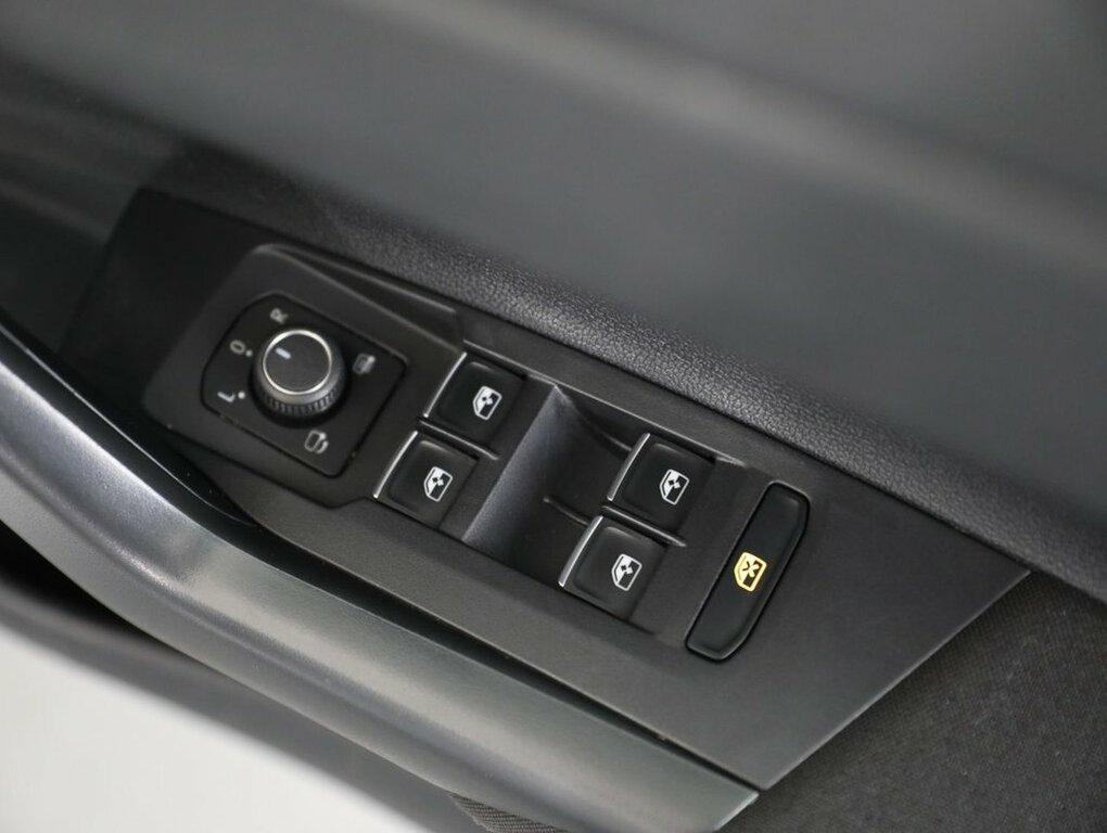 Volkswagen Taigo R-line Grey #27
