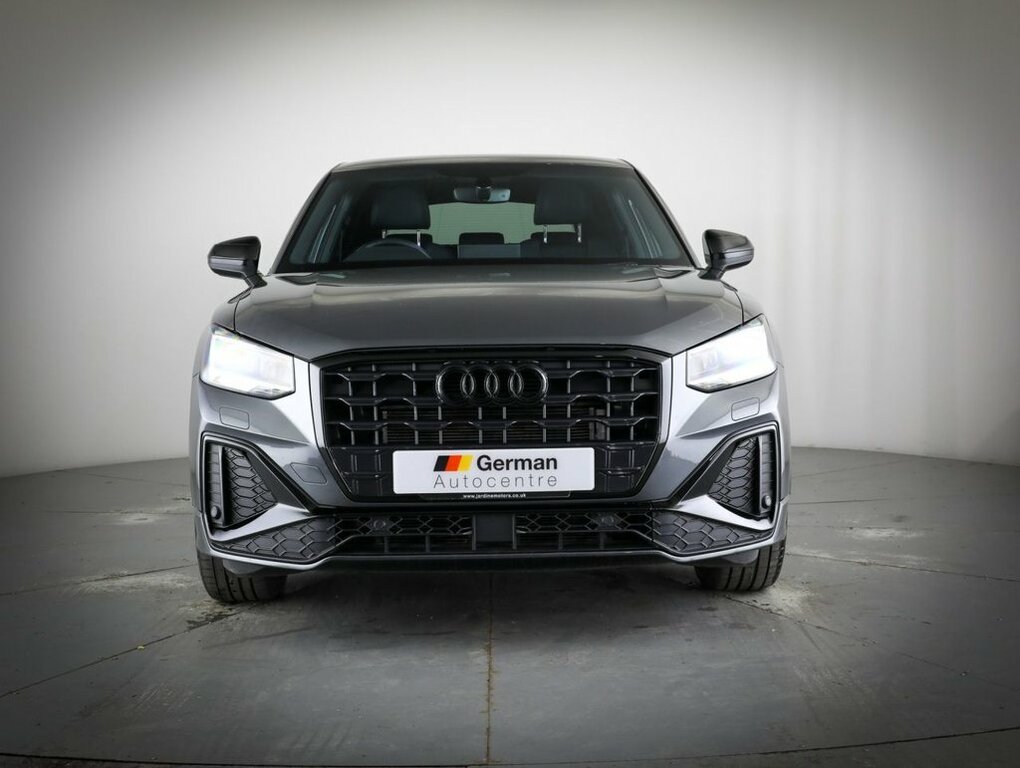 Audi Q2 1.5L S Line Grey #4