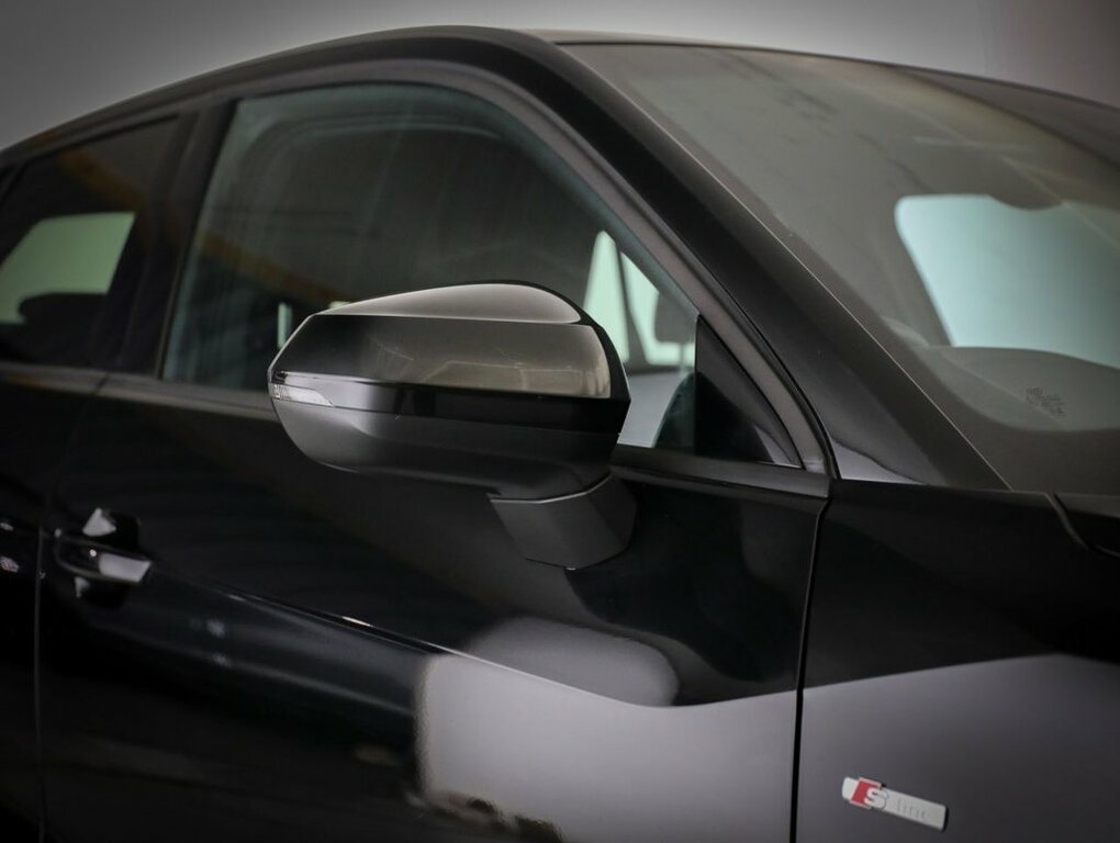 Audi Q2 1.5L S Line Black #6