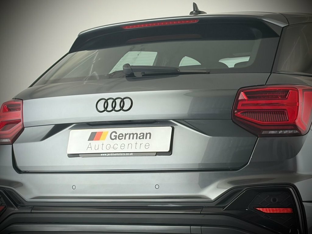 Audi Q2 1.5L S Line Grey #5
