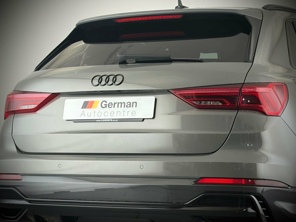 Audi Q3 1.5L Black Edition Grey #5