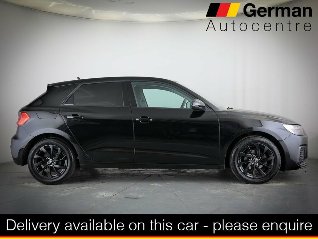 Audi A1 1L Sport Black #2