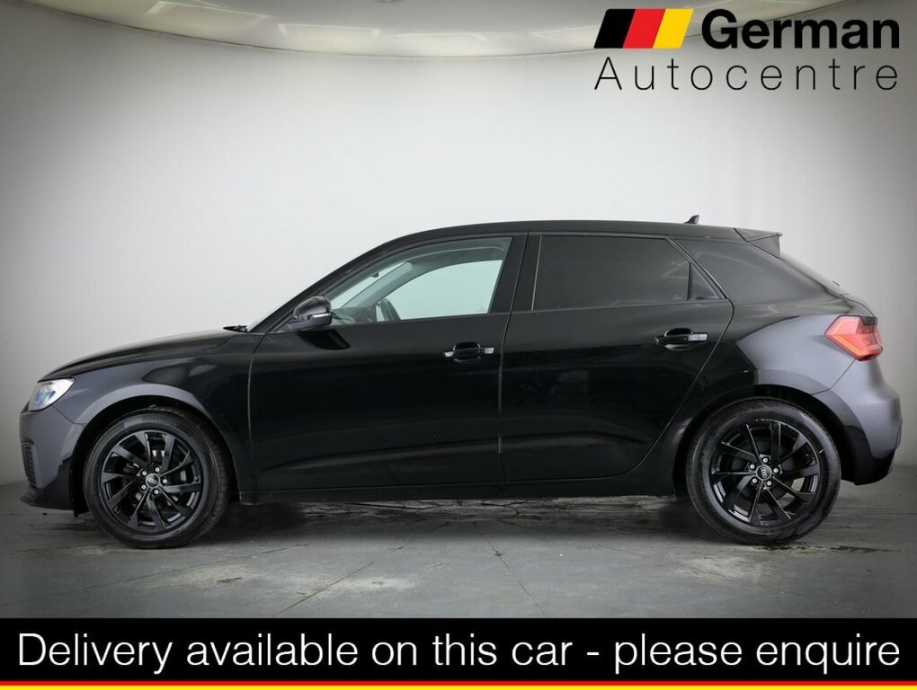 Audi A1 1L Sport Black #3