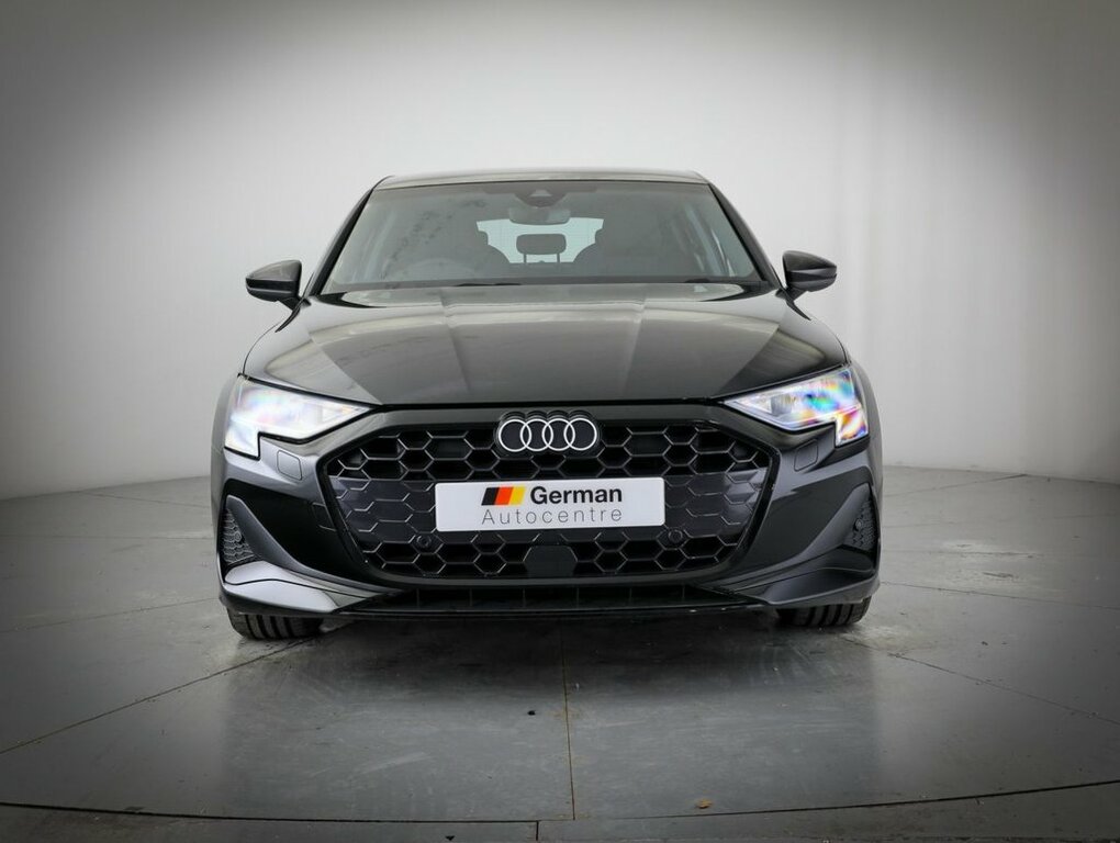 Audi A3 1.5L Sport Black #4