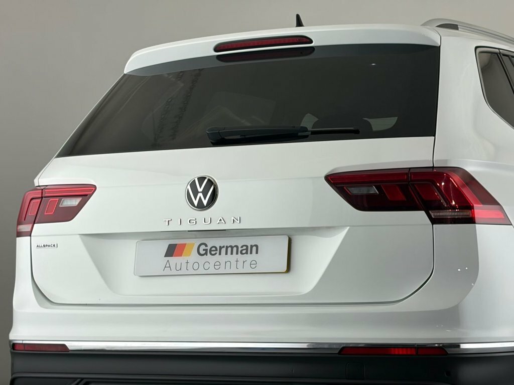 Volkswagen Tiguan Allspace 1.5L Life White #5