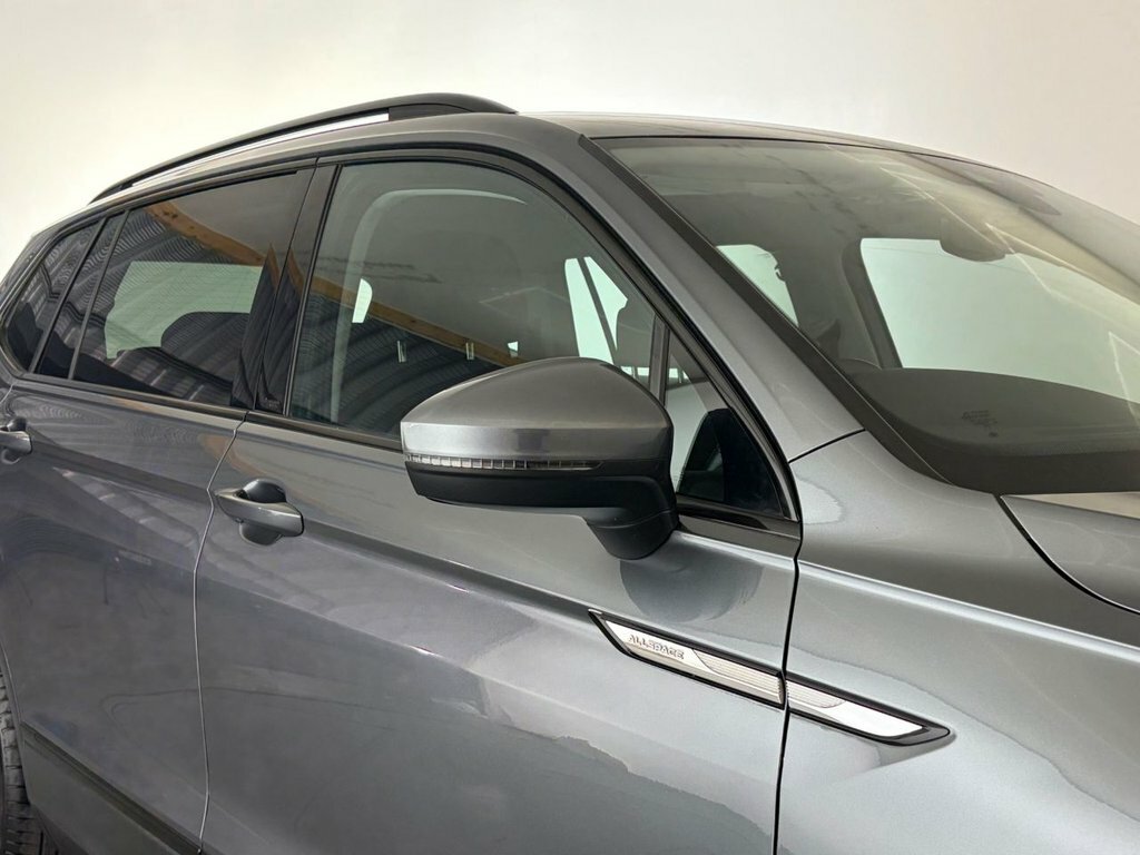 Volkswagen Tiguan Allspace 1.5L Life Grey #6