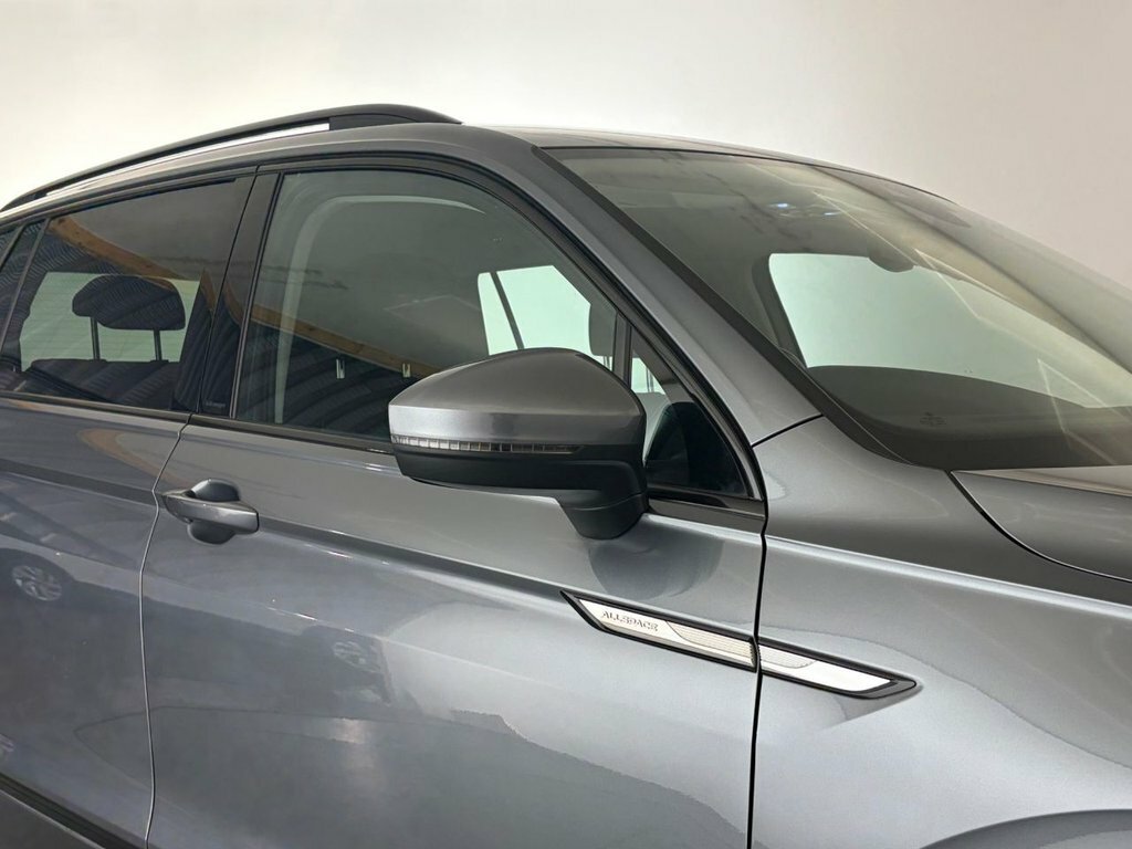 Volkswagen Tiguan Allspace 1.5L Life Grey #6