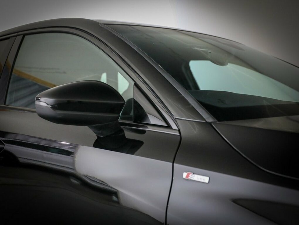 Audi A3 1L S Line Black #6