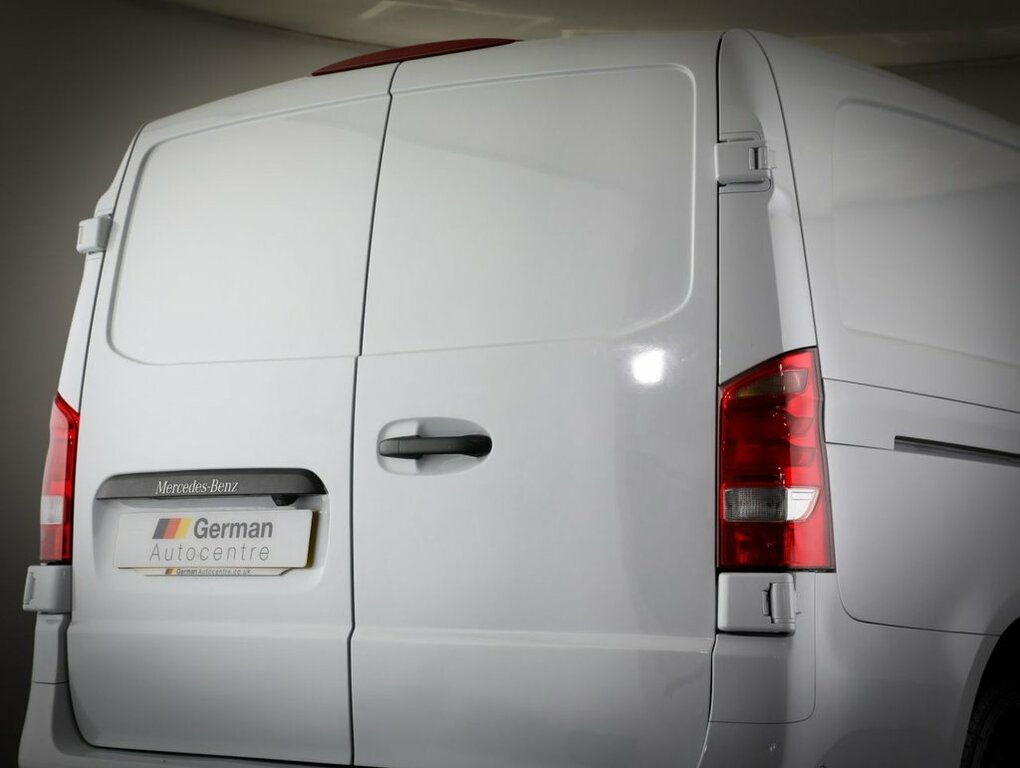 Mercedes-Benz Vito 2L Progressive White #5