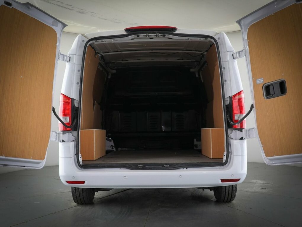 Mercedes-Benz Vito 2L Progressive White #6