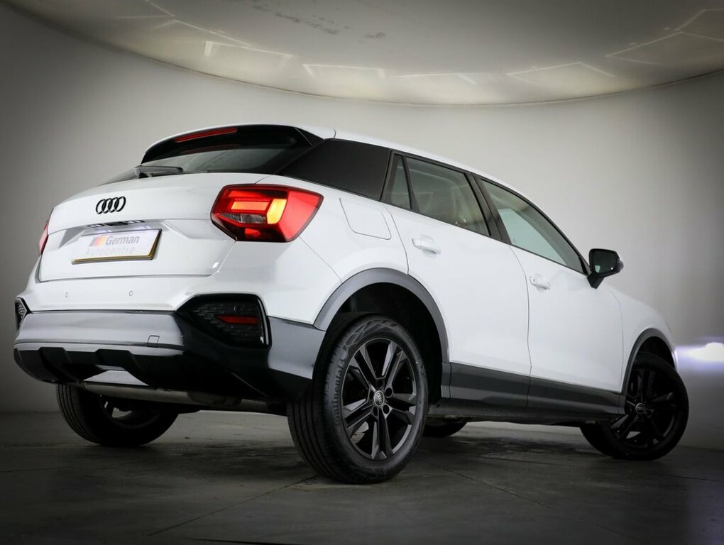 Audi Q2 1.5L Sport White #6
