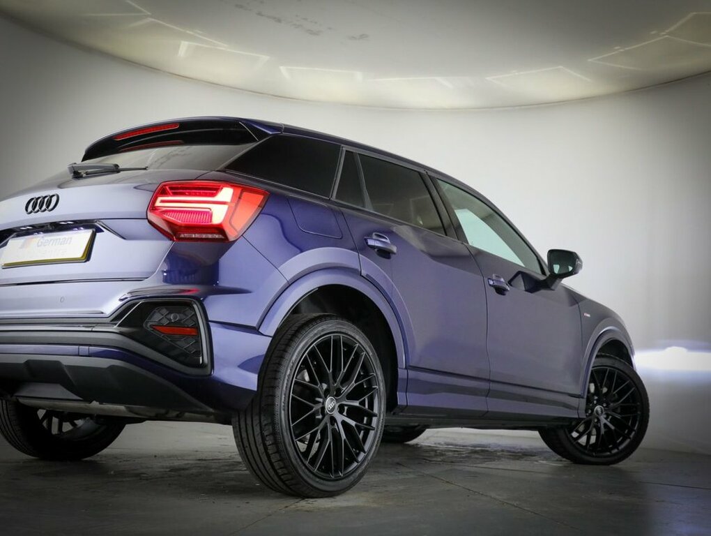 Audi Q2 1.5L Black Edition Blue #6