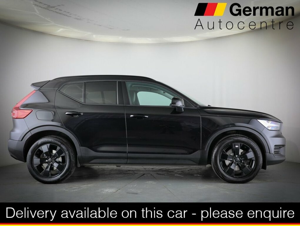 Volvo XC40 2L Momentum Black #2