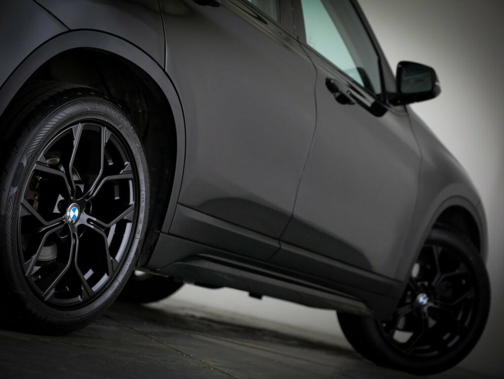 BMW X1 1.5L Xline Black #6