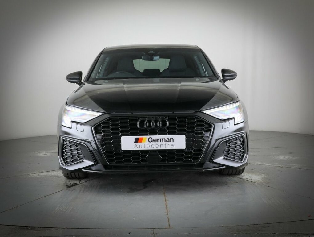 Audi A3 1L S Line Black #4
