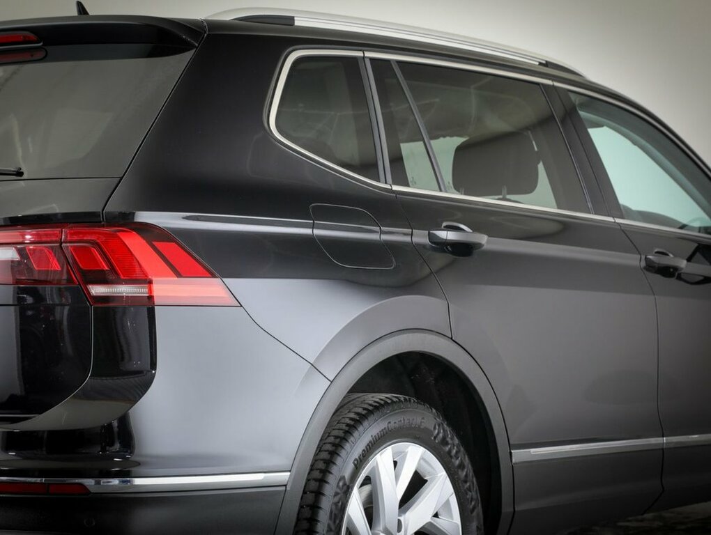 Volkswagen Tiguan Allspace 1.5L Life Black #6