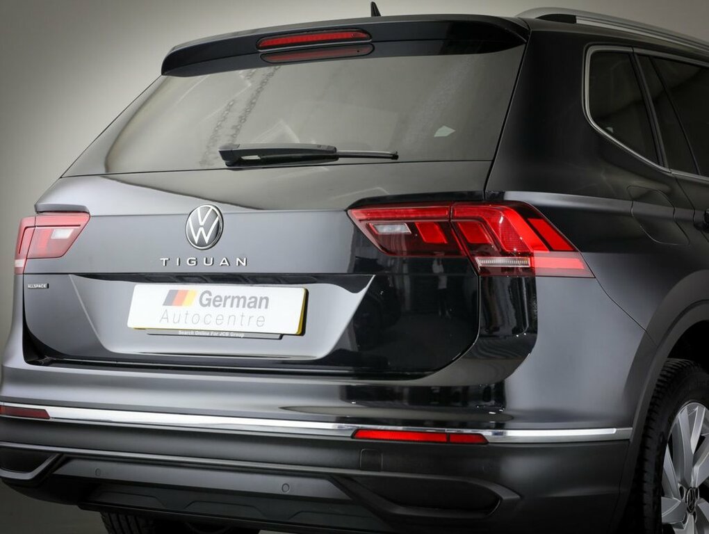 Volkswagen Tiguan Allspace 1.5L Life Black #5