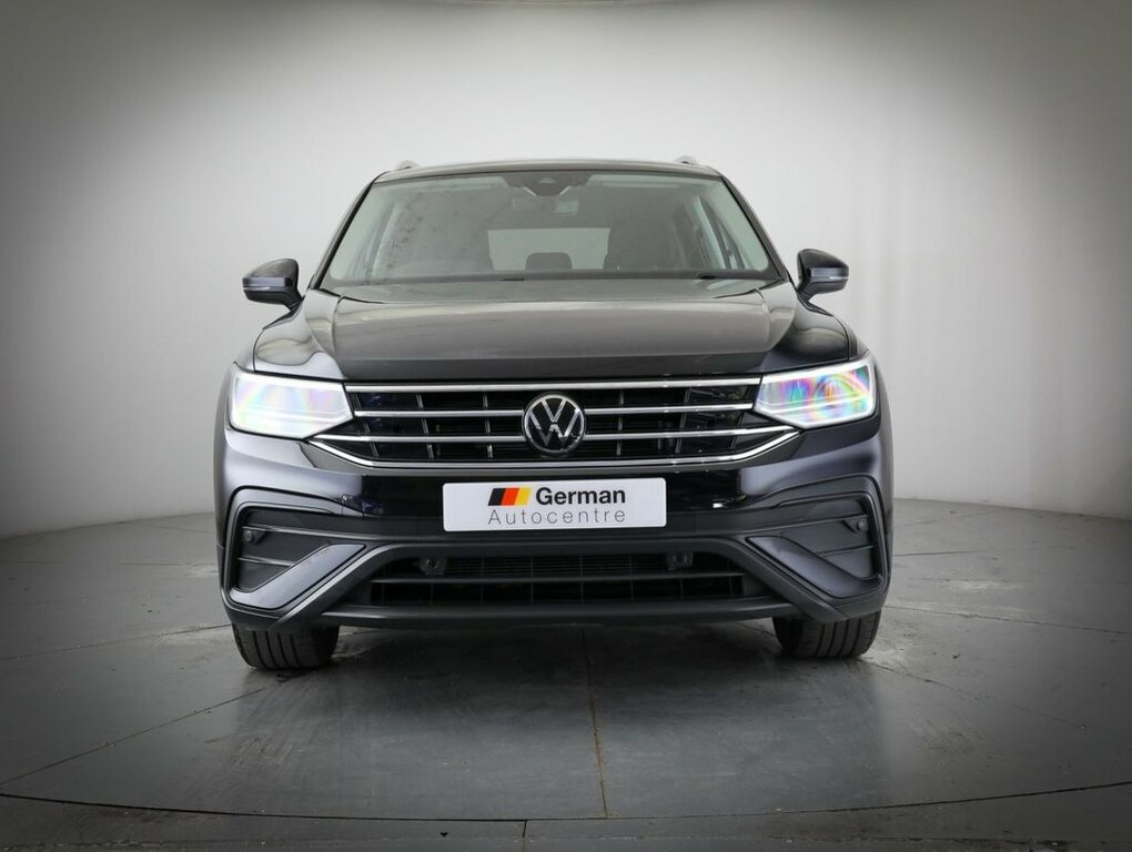 Volkswagen Tiguan Allspace 1.5L Life Black #4
