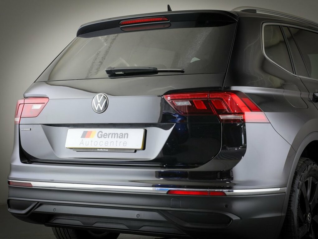 Volkswagen Tiguan Allspace 1.5L Life Black #5